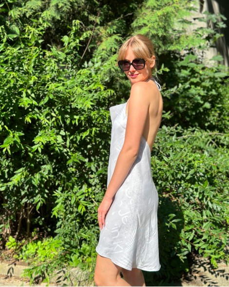 Šaty dámské Calvin Klein stříbrné s potiskem